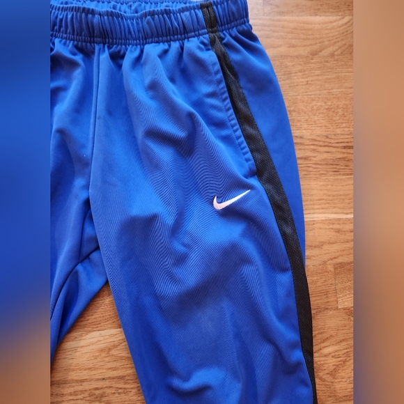 Nike Air Force Joggers - Picture 2 of 5